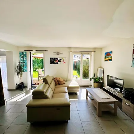Hébergement de vacances 6 à La Maison! De Paris à Champs-Sur-Marne